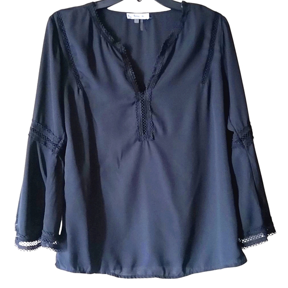 Neiman Marcus Women's Black V-neck Long/Bell Sleeve Relaxed Fit Blouse Size S